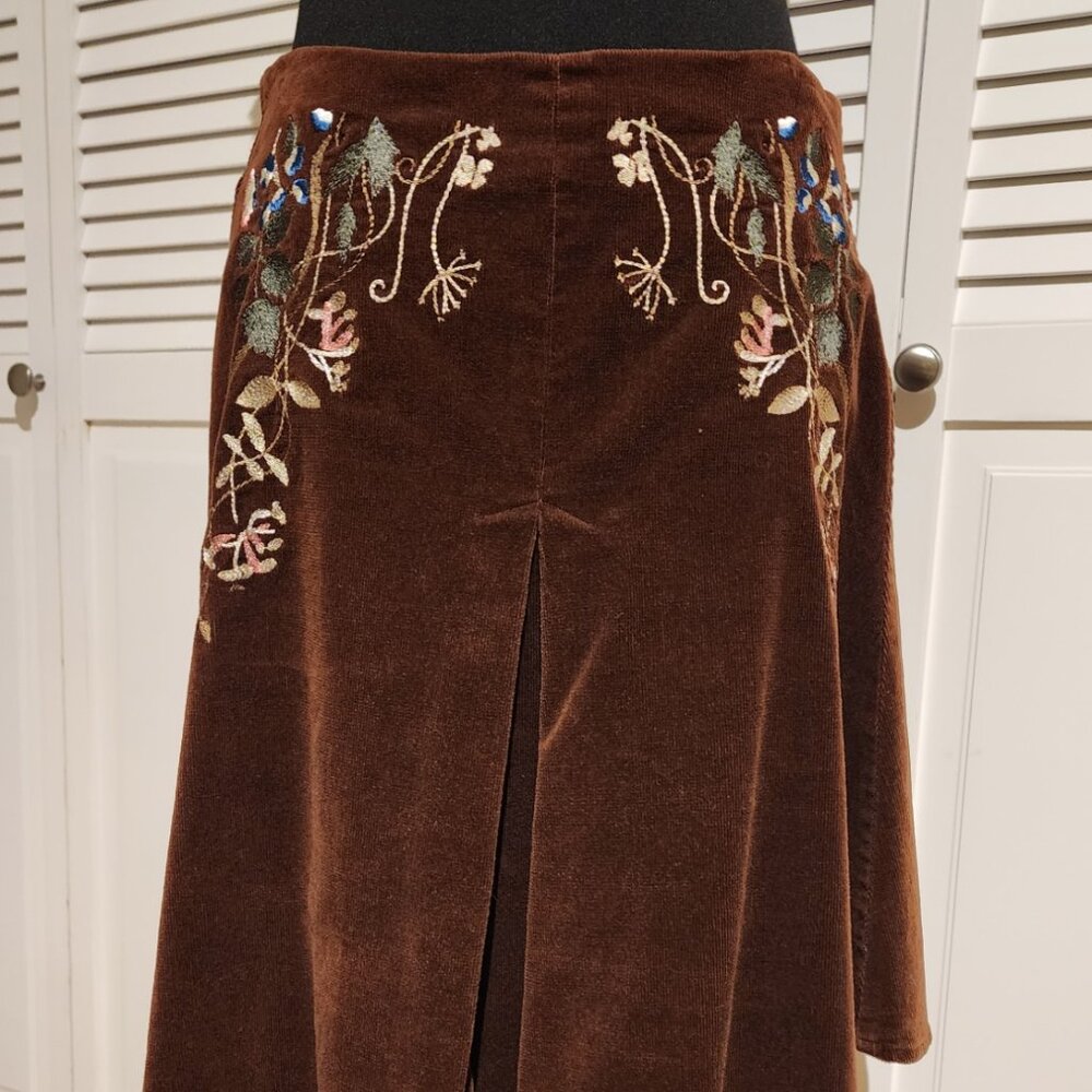 Chocolate Embroidered Asymetrical Hem Skirt by Bebe Size 6-8